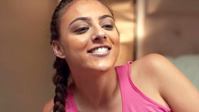 GIRLSWAY - Mischievous Besties Jenna Foxx, Gia Derza, & Vina Sky Have Squirtfest Competition Night