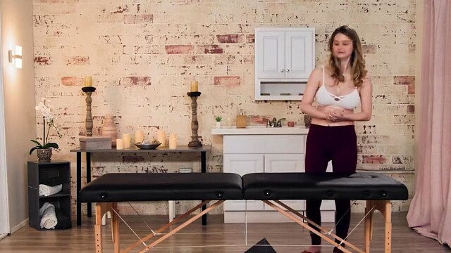FANTASY MASSAGE - Sexy Masseuse Bunny Colby Gets Horny While Massaging Gia Derza's Perfect Ass