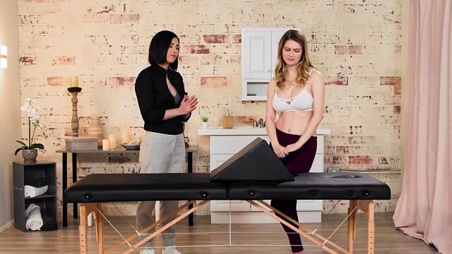 FANTASY MASSAGE - Sexy Masseuse Bunny Colby Gets Horny While Massaging Gia Derza's Perfect Ass