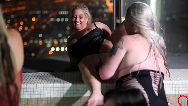 4 pawgs have lesbian sex in a penthouse pool