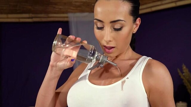 Massage Rooms Czech beauty Anna Rose tribbing pussy eating and finger fuck