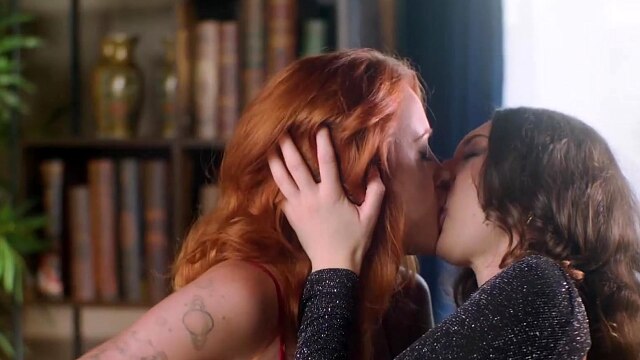 MIXEDX - Cherry Candle & Isabella De Laa Scissor In Tense Lesbian Power Fuck