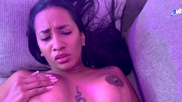 Leyne Rodriguez and Karla Turner have fun with their pussies