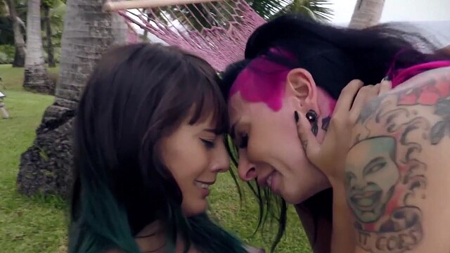 Janice Griffith Bangs GF At The Beach During Florida Trip