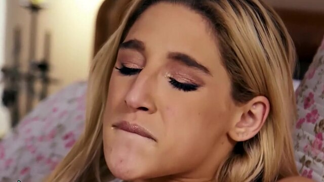 BABES - Gorgeous Babes Abella Danger & Jill Kassidy Make Each Other Shake And Scream Out In Pleasure