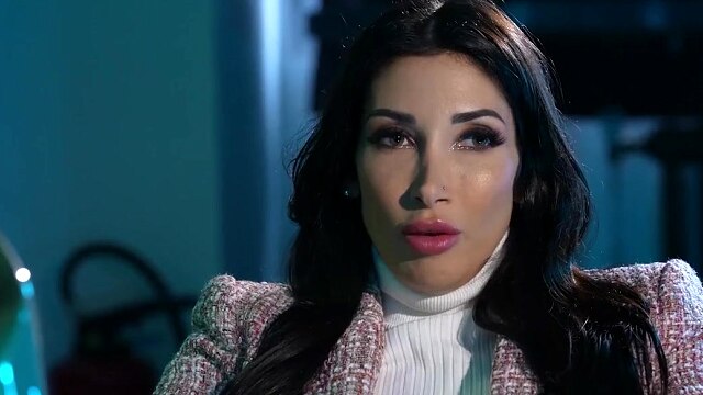 Clea Gaultier seduces Eve Sweet