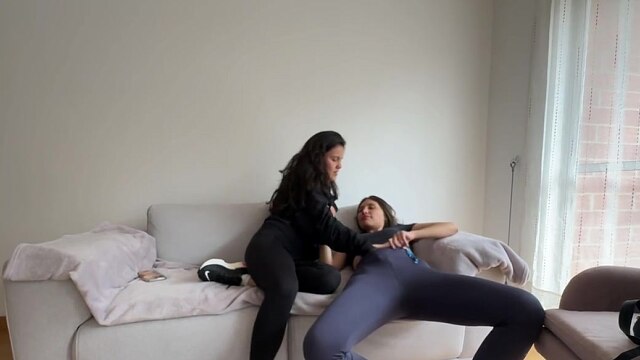 Don't make noise! I don't want my husband to find out about my lesbianness!