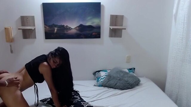 I fuck with my girlfriend and we make a video for my lover
