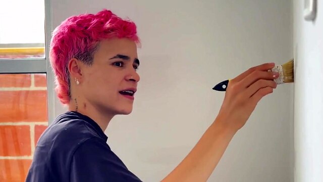 I'm Jealous! Friends kiss and masturbate with passion