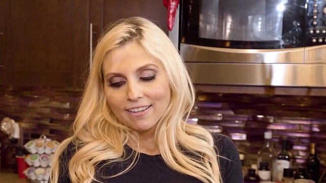 Christie Stevens Fingers Hard Her Stepdaughter for Bad Behavior