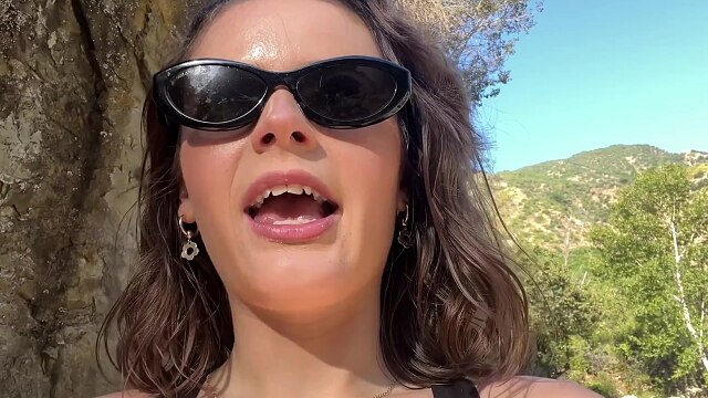 Hiker lesbians eat pussy & scissor by the river