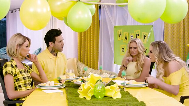 VIVID - Kenzie Taylor And Briana Banks Devour Her New Stepdaughter Emma Hix In Hot Lesbian Threesome