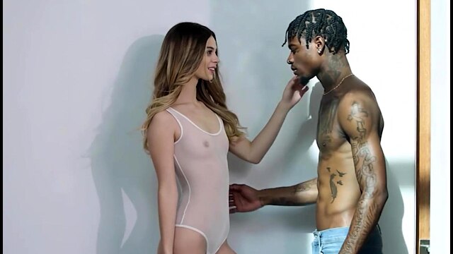 Blonde Beauties in Heat - Braylin Bailey Eats Lily Larimar to Ecstasy - LesbianX