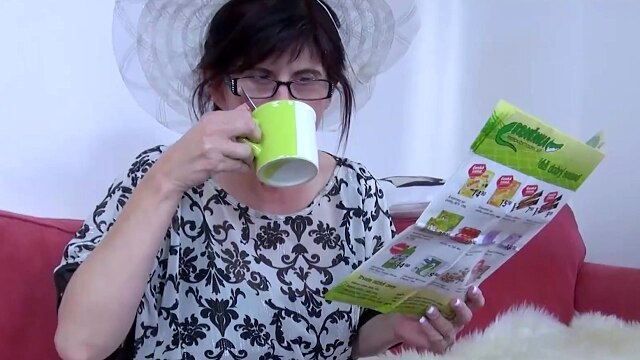 Milf And Mature British Mom In Lesbian Pussy Play - OLDNANNY