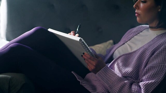 GirlsWay - Erotic Writer Casey Calvert Has Raw Strap-On Fuck with Kira Noir for Novel Inspiration