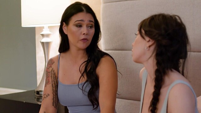 MOMMY'S GIRL - MILF Dana Vespoli Nearly Caught By Husband In Hot Sex With Stepdaughter Chloe Surreal