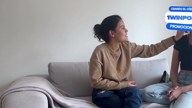 How nice it feels to do scissors with my neighbor